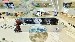 "MEGA SPACE MOLLY: Hello, Moon" - Vũ trụ nghệ thuật giữa lòng Hà Nội