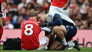 Arsenal ra thông báo mới nhất về chấn thương của Saka và Odegaard trước trận đấu với Liverpool