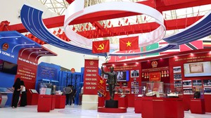 Khai mạc Triển lãm thành tựu Đất nước &quot;80 năm hành trình Độc lập - Tự do - Hạnh phúc&quot;