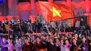 Đạo diễn Tuyết Minh: 'Nhu cầu chia sẻ cảm xúc lịch sử qua nghệ thuật chưa bao giờ mất đi'