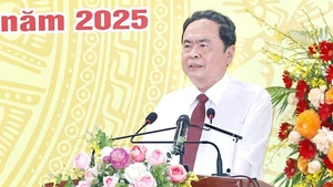 Chủ tịch Quốc hội Trần Thanh Mẫn: Chính quyền phải chủ động đến với dân