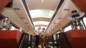 Tàu 2 tầng "Hà Nội 5 cửa ô": Giới thiệu văn hoá Hà Nội tới du khách