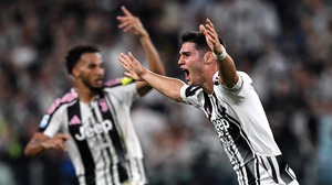 Juventus thắng 4-3 Inter: Tuyệt đỉnh derby trong cái bóng của... Mourinho