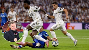 Huyền thoại Real Madrid cho rằng đội nhà không xứng đáng thắng Marseille vì quyết định gây tranh cãi