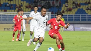 HLV Hà Lan cùng U23 Indonesia gây thất vọng khi bị Lào cầm hòa, Campuchia tạo bất ngờ trước đại diện Tây Á