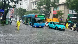 Dự báo thời tiết đêm 30/9 và 1/10: Hà Nội tiếp tục có mưa