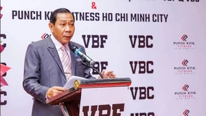 Phó Chủ tịch kiêm Tổng thư ký Nguyễn Duy Hùng điều hành Liên đoàn Quyền anh Việt Nam