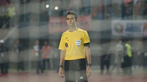 Trọng tài Indonesia bắt trận U23 Việt Nam gặp U23 Yemen, được gọi là Vua thẻ