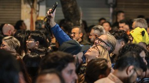 Người nước ngoài hào hứng đón năm mới 2026 tại Thủ đô Hà Nội