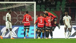 Salah ghi bàn và kiến tạo, đưa Ai Cập vào bán kết cúp Châu Phi 