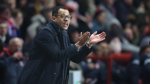 Cafe đầu tuần: Ghế HLV ở Chelsea & thuyết kẻ bất tài