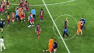 Nhiều tranh cãi xảy ra ở trận Kinh điển Barcelona vs Real Madrid