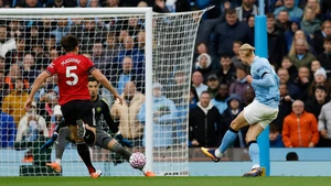 Kết quả bóng đá Ngoại hạng Anh vòng 22 mới nhất: MU thắng 2-0 Man City, Liverpool lại hòa