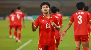 Minh Phúc khiến CĐV Việt Nam vỡ òa với bàn nâng tỷ số 3-2