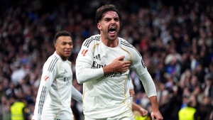 Real Madrid vượt ải Levante, giữ vững ngôi nhì bảng La Liga