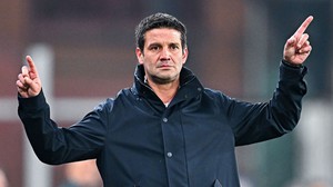 Inter Milan vs Arsenal: Chivu theo bước chân Arteta