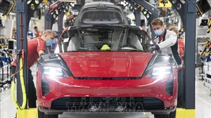 Porsche triệu hồi hơn 173.000 xe tại Mỹ do lỗi camera lùi