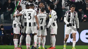 Thuram và Mckennie lập công, Juventus đánh bại Benfica của Mourinho  ở Champions League