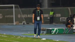 HLV Kim Sang Sik im lặng sau chiến thắng của U23 Việt Nam và giá trị nhân văn ẩn giấu phía sau 