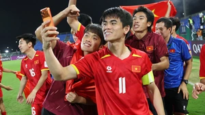 Tin nóng bóng đá Việt hôm nay 26/1: Cầu thủ U23 Việt Nam trở lại V-League; Báo Thái Lan giải mã thành công của HLV Kim Sang Sik