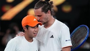 Kết quả Australian Open 2026 hôm nay 27/1: Tay vợt gốc Việt dừng bước, Alcaraz tiếp tục 'dạo chơi'