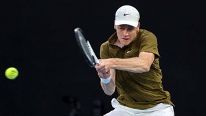 Thắng dễ Shelton, Sinner đối đầu Djokovic ở bán kết Australian Open 2026