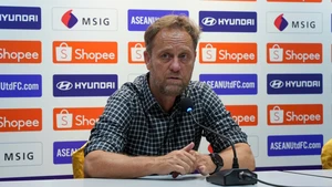 HLV Polking muốn quên nhanh thất bại trước Selangor, dồn sức quyết đấu Ninh Bình vì ngôi đầu V-League