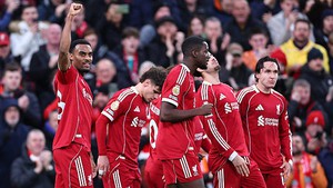 Fulham vs Liverpool (22h00, 4/1): ‘The Kop’ lại mất điểm?