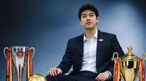 Choáng với bộ sưu tập thành tích đồ sộ của Nguyễn Đình Bắc