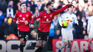 Rượt đuổi tỷ số kịch tính, MU cầm hòa 1-1 trước Leeds 
