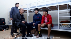 Vĩ Hào, Nguyễn Tân rời U23 Việt Nam về CLB điều trị chấn thương