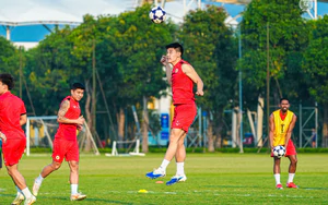 Tin nóng bóng đá Việt hôm nay 13/10: HLV Polking bỏ ngỏ khả năng Đình Bắc ra sân; CLB SHB Đà Nẵng khiếu nại trọng tài