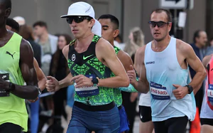Chân chạy 29 tuổi mới lần đầu chạy marathon đã phá kỷ lục của Thái Lan và Đông Nam Á 