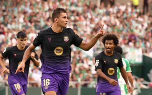Dội mưa bàn thắng trên sân Real Betis, Barcelona tiếp tục vô đối ở La Liga
