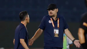 Vòng 5 LPBank V-League 2026/27: Ghế HLV Popov lung lay