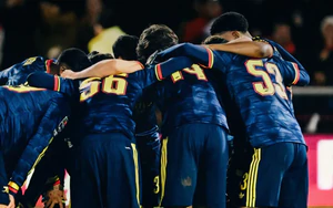 Arsenal bị đội hạng 4 loại ở Cúp Liên đoàn Anh