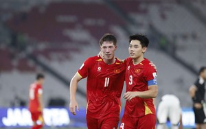 Đình Bắc nhận vinh dự từ FIFA sau khi ghi bàn và kiến tạo cho ĐT Việt Nam