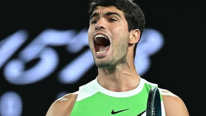 Thắng ngược Djokovic, Alcaraz vô địch Australian Open 2026, đi vào lịch sử Grand Slam