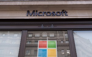 Microsoft công bố hệ thống lưu trữ dữ liệu tuổi thọ 10.000 năm trên thủy tinh