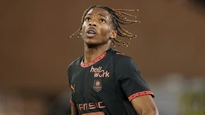 Ngôi sao trị giá 60 triệu bảng Liverpool vừa 'nẫng tay trên' của Chelsea là ai?