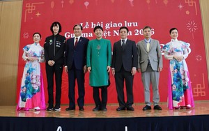 Trần Thị Thanh Thúy có hành động nhân văn đầu năm mới, làm ấm lòng người Việt nơi phương xa