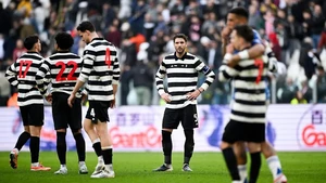 Juventus khủng hoảng: Cả mùa giải 'đi tong' trong vài ngày?