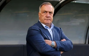 Tin nóng thể thao tối 24/2: HLV làm nên kỳ tích World Cup từ chức; sao Real xin lỗi người hâm mộ Trung Quốc