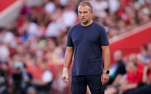 Hansi Flick gia nhập ‘ngôi đền’ những HLV huyền thoại của Barcelona