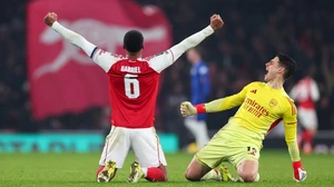 Arsenal vào chung kết Cúp Liên đoàn: Đá để vô địch chứ không phải chiều lòng fan!