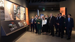 Chủ tịch Hạ viện Jordan thăm Bảo tàng Lịch sử Quân sự Việt Nam