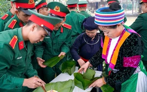 Bánh chưng xanh - Gói trọn nghĩa tình