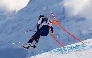 Khoảnh khắc trực thăng phải tham gia công tác cứu nạn VĐV ở Thế vận hội mùa Đông 