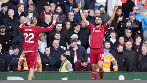 Liverpool đánh bại West Ham 5-2: Hồi sinh cùng bóng chết
