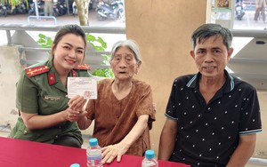 Khoảng khắc đẹp trong ngày bầu cử 